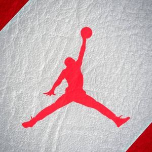 Meet your Posher, Logan